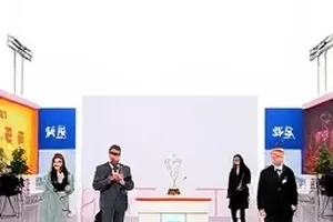 口碑榜卡片《返场那首歌》封面，舞台返场时的乐谱架